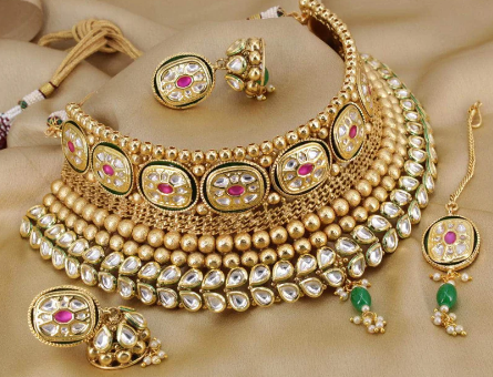 Golden Kundan Set